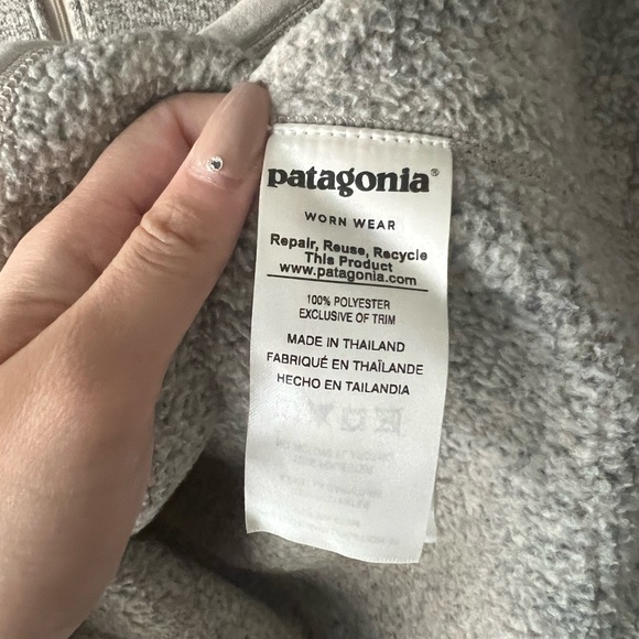 🥰 SOLD 🥰 Patagonia Oatmeal 1/4-Zip Better Sweater - Picture 2 of 4
